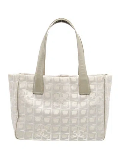 Pre-owned Chanel Travel Ligne Tote In Neutral