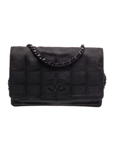 Pre-owned Chanel Travel Ligne Wallet On Chain In Black