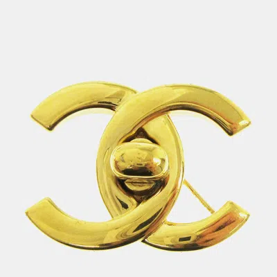 Pre-owned Chanel Turnlock Brooch Pin Gold Large