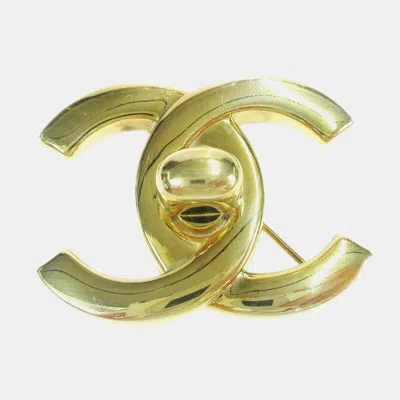 Pre-owned Chanel Turnlock Brooch Pin Gold Large