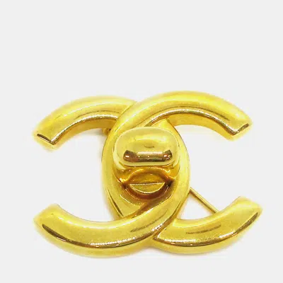 Pre-owned Chanel Turnlock Brooch Pin Gold Small