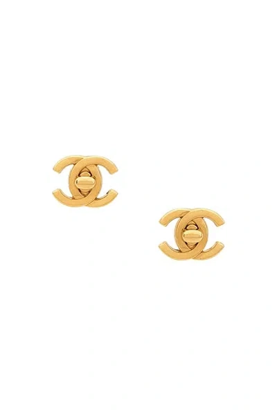 Pre-owned Chanel Turnlock Clip-on Earrings In Gold