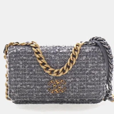 Pre-owned Chanel Tweed 19 Wallet On Chain (woc) In Gray