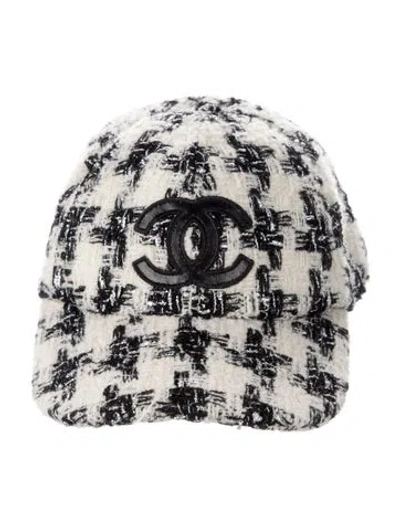 Pre-owned Chanel Tweed Cc Baseball Cap In White