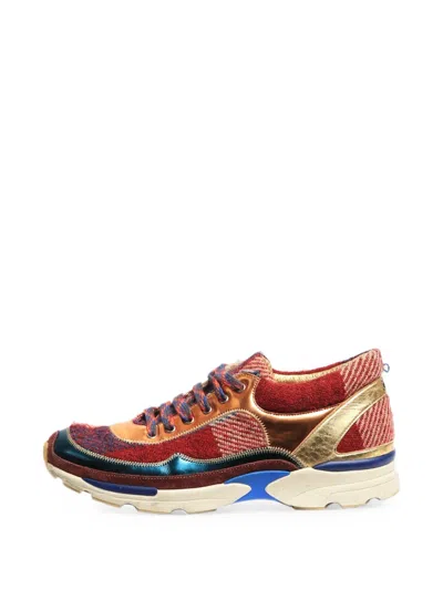 Pre-owned Chanel Tweed Cc Sneakers In Red