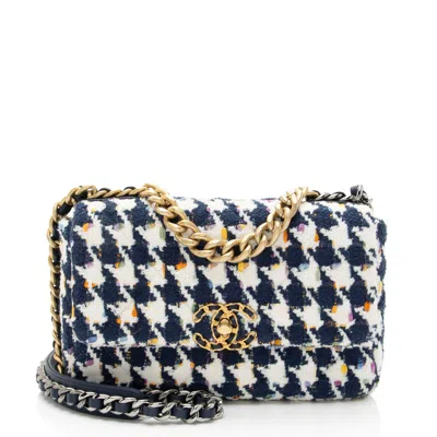Pre-owned Chanel Tweed Houndstooth 19 Medium Flap Shoulder Bag In Multi