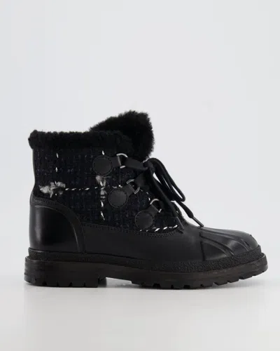 Pre-owned Chanel Tweed Shearling Snow Boots With Cc Logo Detail In Black