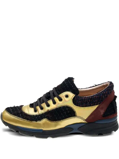 Pre-owned Chanel Tweed Sneakers