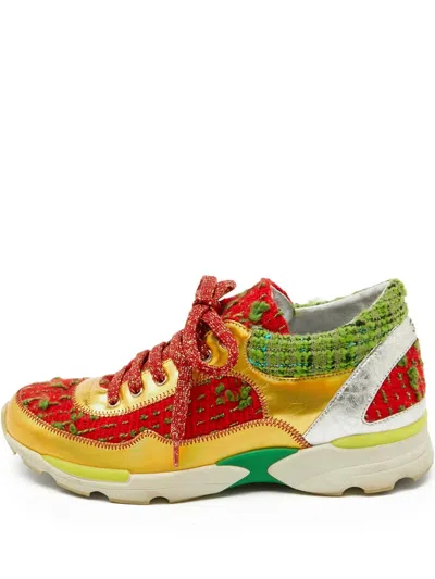Pre-owned Chanel Tweed Sneakers