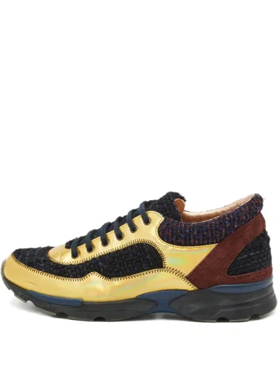 Pre-owned Chanel Tweed Sneakers