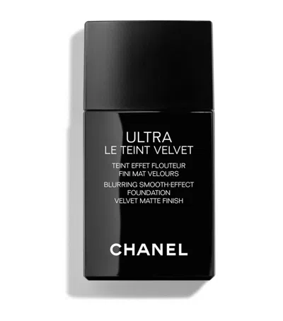 Chanel Ultra Le Teint Velvet Blurring Smooth-effect Foundation