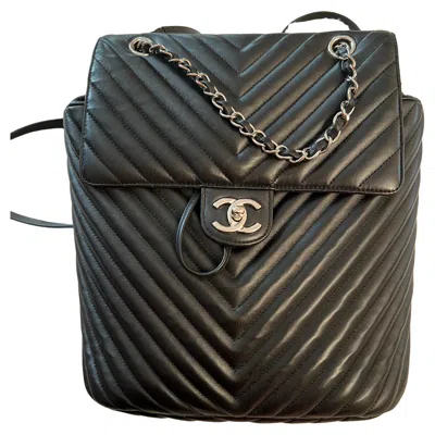 Pre-owned Chanel Urban Spirit Chevron Black Large Backpack