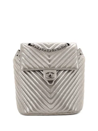 Pre-owned Chanel Urban Spirit Chevron Leather Large Backpack In Silver