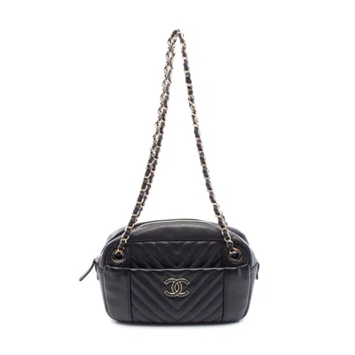 Pre-owned Chanel V-stitch Chevron Lambskin Shoulder Bag In Black