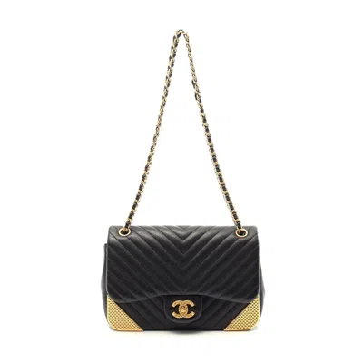 Pre-owned Chanel V-stitch Lambskin Shoulder Bag In Black