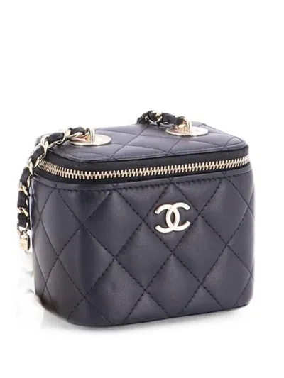 Pre-owned Chanel Vanity Case With Pearl Chain Quilted Lambskin Mini Clutch Bag In Black