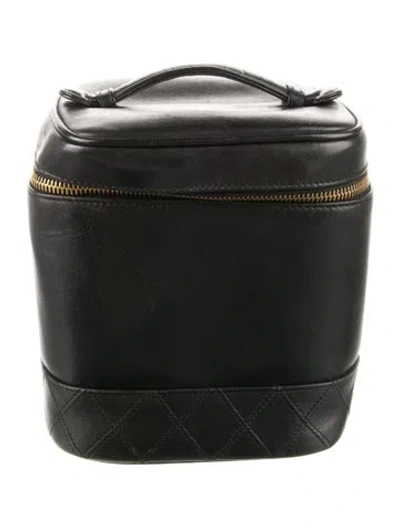 Pre-owned Chanel Vanity Cosmetic Bag In Black