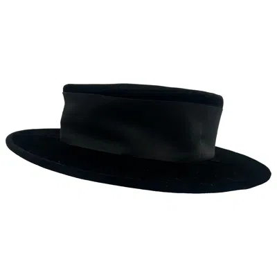 Pre-owned Chanel Velvet Black Hat