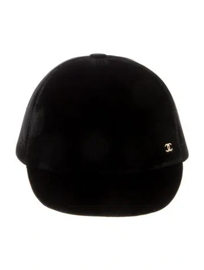 Pre-owned Chanel Velvet Cc Cap In Black