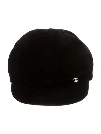 Pre-owned Chanel Velvet Cc Newsboy Cap In Black