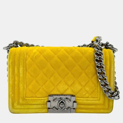Pre-owned Chanel Velvet Metal Yellow