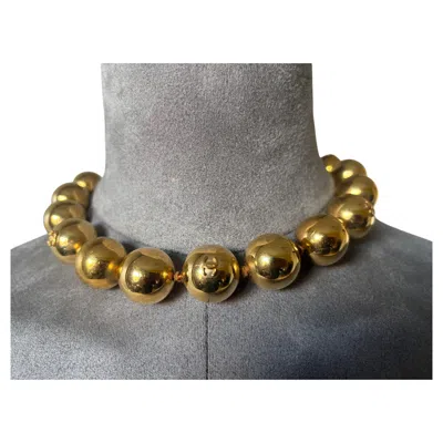 Pre-owned Chanel Vintage 1980s Gold-tone Oversized Bead Choker Necklace In Multiple