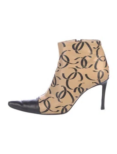 Pre-owned Chanel Vintage 2000 Boots In Neutral