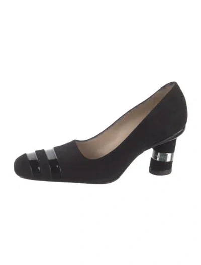 Pre-owned Chanel Vintage 2000 Pumps In Black
