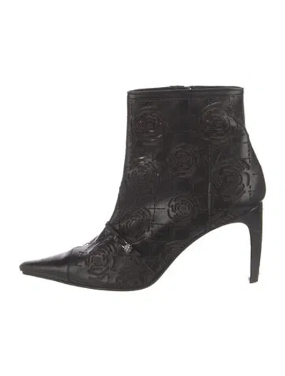 Pre-owned Chanel Vintage 2002 Boots In Black