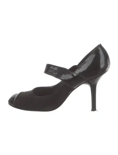 Pre-owned Chanel Vintage 2003 Pumps In Black