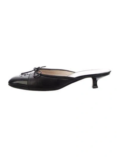 Pre-owned Chanel Vintage 2004 Mules In Black