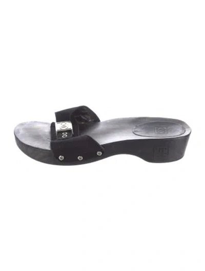 Pre-owned Chanel Vintage 2004 Slides In Black
