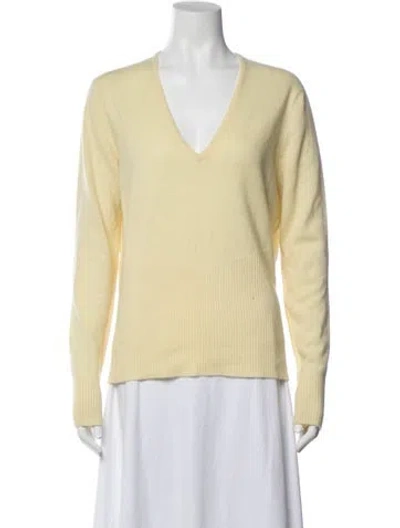 Pre-owned Chanel Vintage 2005 Sweater In Yellow