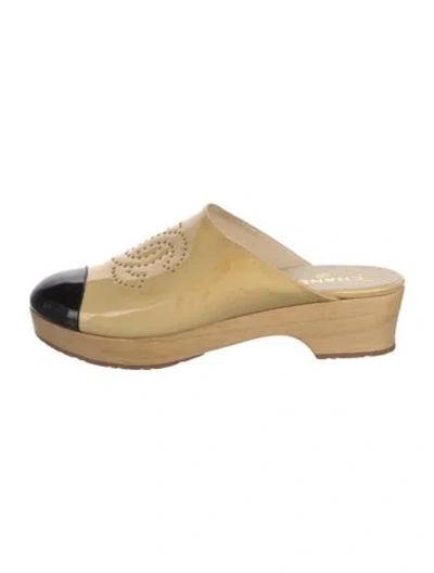 Pre-owned Chanel Vintage 2006 Mules In Neutrals