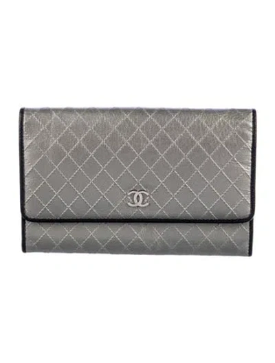 Pre-owned Chanel Vintage 2006-2008 Wallet In Multi