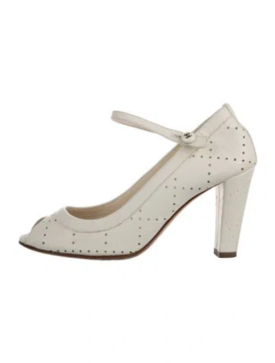 Pre-owned Chanel Vintage 2007 Pumps In White