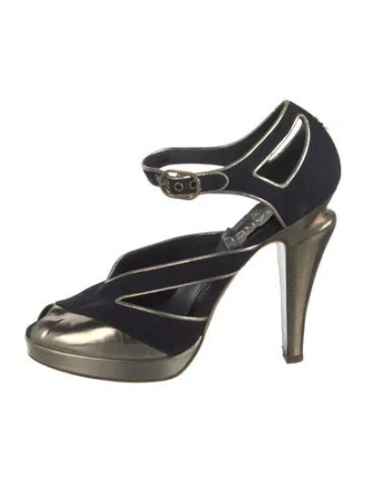 Pre-owned Chanel Vintage 2008 Pumps In Blue/gold