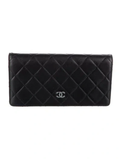 Pre-owned Chanel Vintage 2009-2010 Continental Wallet In Black