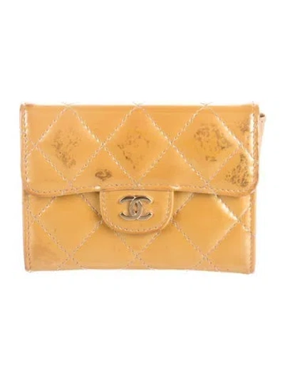 Pre-owned Chanel Vintage 2009-2010 Wallet In Gold