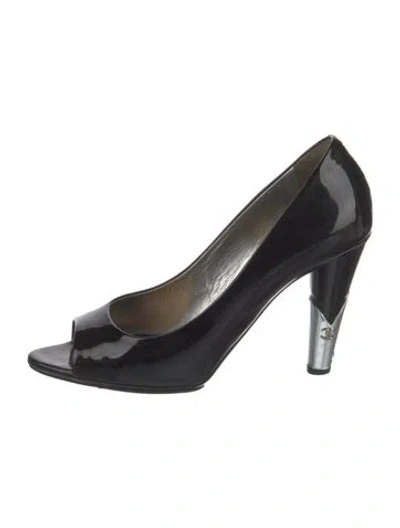 Pre-owned Chanel Vintage 2010 Pumps In Multi