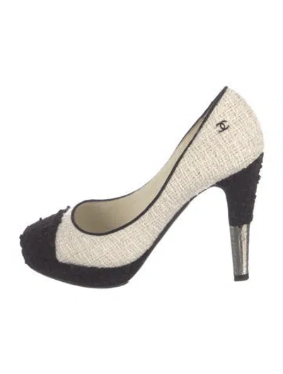 Pre-owned Chanel Vintage 2010 Pumps In White