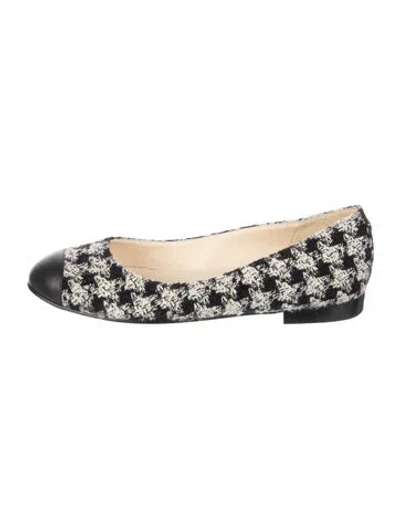 Pre-owned Chanel Vintage 2011 Ballet Flats In Black