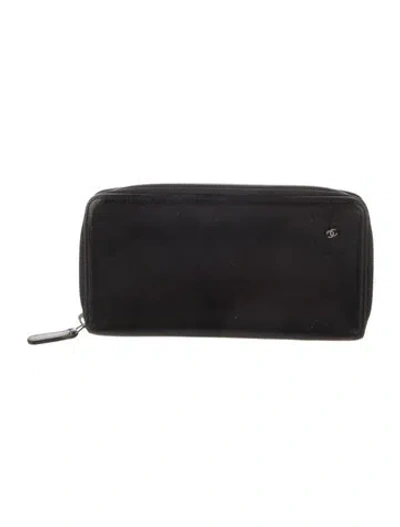 Pre-owned Chanel Vintage 2011 Continental Wallet In Black
