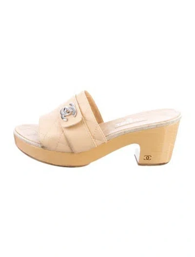 Pre-owned Chanel Vintage 2011 Slides In Neutral