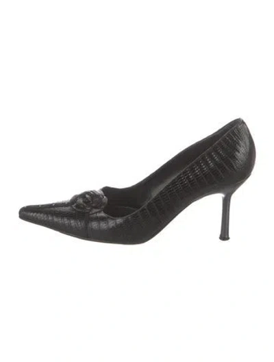 Pre-owned Chanel Vintage Camellia Accent Pumps In Black
