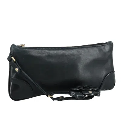 Pre-owned Chanel Vintage Camellia Cc Wristlet Clutch Lambskin With Patent Black Leather Clutche & Pouche Bag (