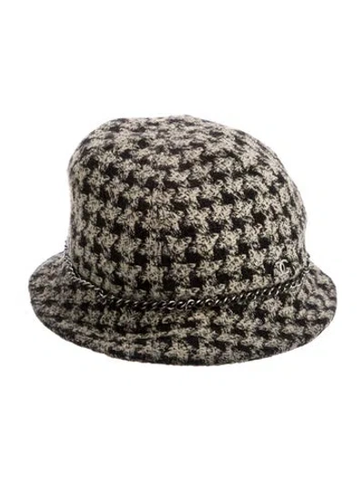 Pre-owned Chanel Vintage Cc Wool Tweed Bucket Hat In Black