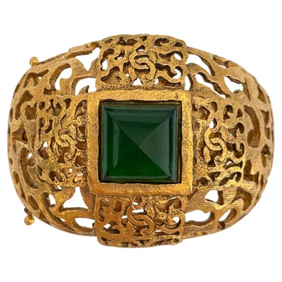 Pre-owned Chanel Vintage  80's Haute Couture Gold Cuff Cc Logo & Green Stone