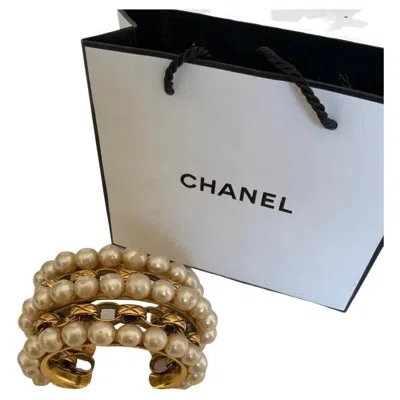 Pre-owned Chanel Vintage  80's Haute Couture Gold Toned Cuff Faux Pearls In Multi