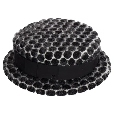 Pre-owned Chanel Vintage  F/w 2009 Runway Black & White Mohair Bow Hat